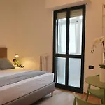 & Premium - Centro - Stazione Maison d'hôtes 3*