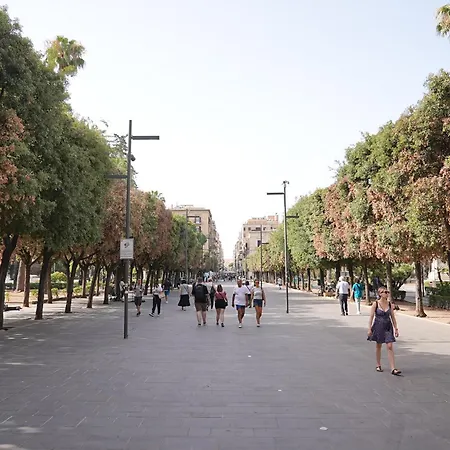 & Premium - Centro - Stazione 바리